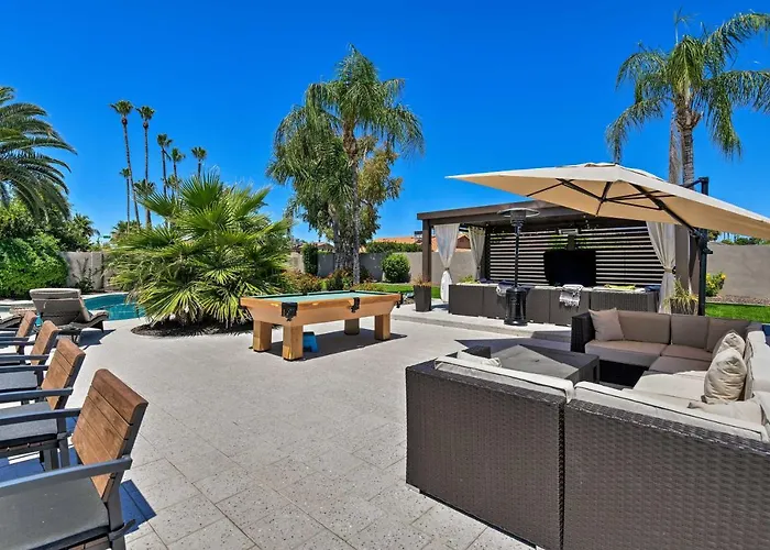 Holiday home Oasis W/ Outdoor Bar & Pool! Scottsdale