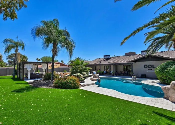 Oasis W/ Outdoor Bar & Pool! Scottsdale